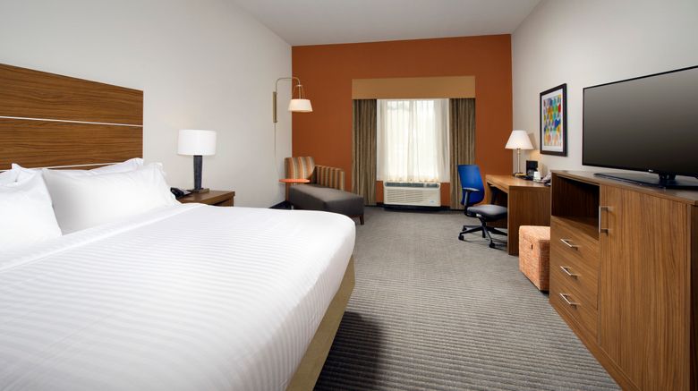 <b>Holiday Inn Express & Suites Bay City Suite</b>. Images powered by <a href="https://www.leonardoworldwide.com/" title="Leonardo Worldwide" target="_blank">Leonardo</a>.