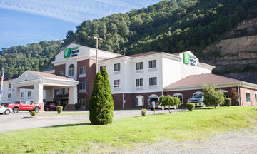 Holiday Inn Express Hotel & Suites