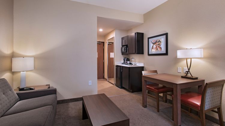 Holiday Inn Express & Suites Austin NW Suite