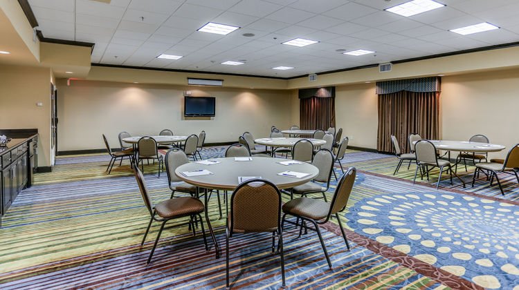Holiday Inn Express Hotel & Suites Meeting
