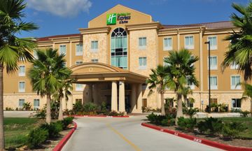 Holiday Inn Express Hotel & Suites