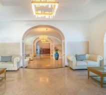 Lloyd's Baia Hotel Lobby