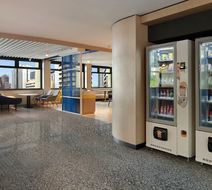 Holiday Inn Express City Center Lobby