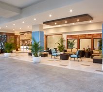 Holiday Inn Express Honolulu-Waikiki Lobby