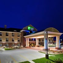 Holiday Inn Express Hotel & Suites