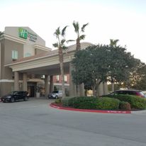 Holiday Inn Express Hotel & Suites