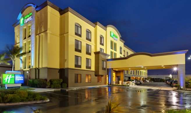Holiday Inn Express SFO North Exterior