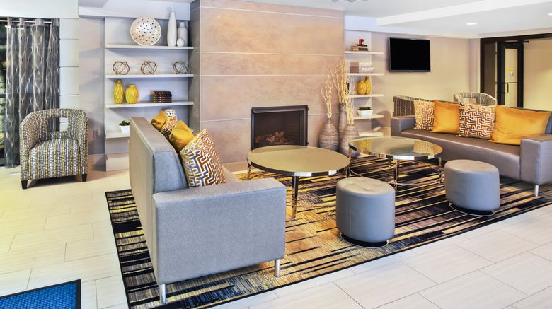 <b>Holiday Inn Express Boston-Waltham Lobby</b>. Images powered by <a href="https://www.leonardoworldwide.com/" title="Leonardo Worldwide" target="_blank">Leonardo</a>.