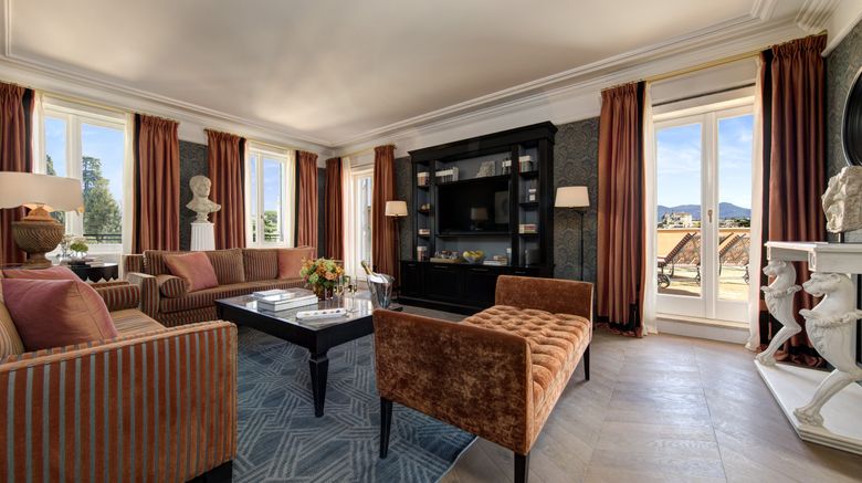 <b>Hotel de La Ville Suite</b>. Images powered by <a href="https://www.leonardoworldwide.com/" title="Leonardo Worldwide" target="_blank">Leonardo</a>.