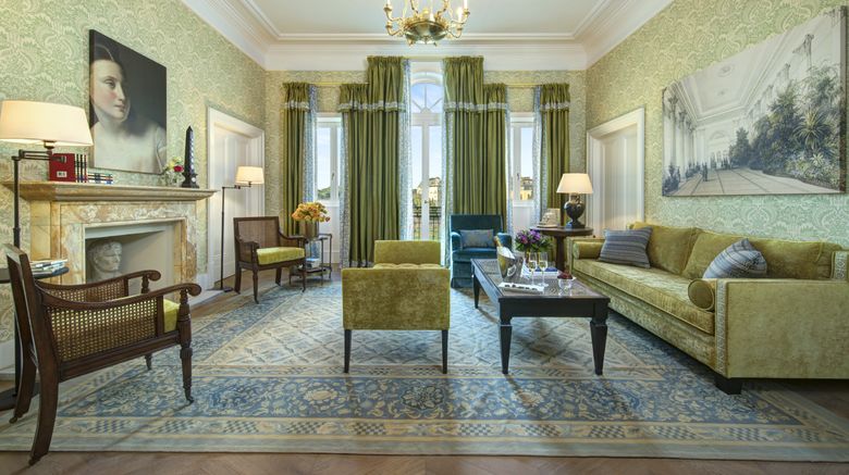 <b>Hotel de La Ville Suite</b>. Images powered by <a href="https://www.leonardoworldwide.com/" title="Leonardo Worldwide" target="_blank">Leonardo</a>.