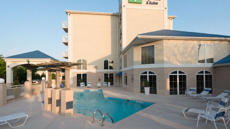 <b>Holiday Inn Express & Stes Asheville SW Pool</b>. Images powered by <a href="https://www.leonardoworldwide.com/" title="Leonardo Worldwide" target="_blank">Leonardo</a>.