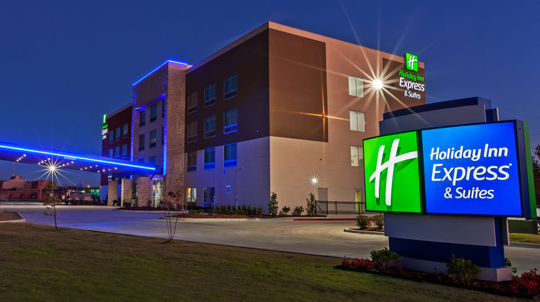 <b>Holiday Inn Express & Suites Tulsa West Exterior</b>. Images powered by <a href="https://www.leonardoworldwide.com/" title="Leonardo Worldwide" target="_blank">Leonardo</a>.