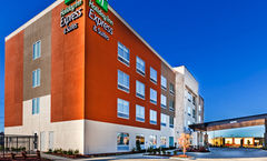 Holiday Inn Express & Suites Tulsa West