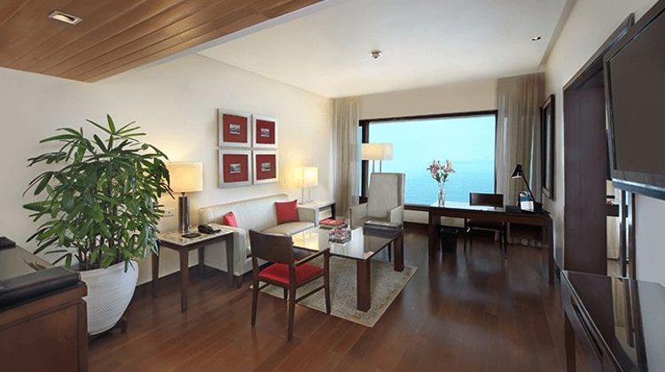 The Oberoi Mumbai Lobby