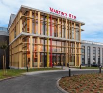 Martin's Red Hotel Meeting