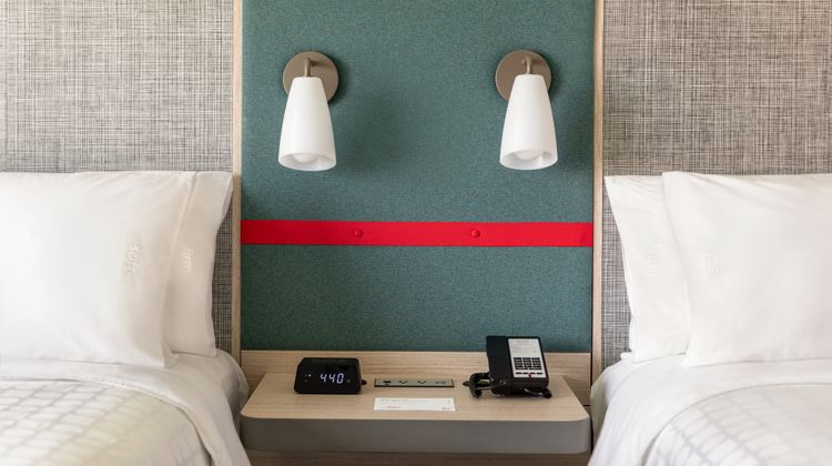 avid hotel Orlando International Airport Room