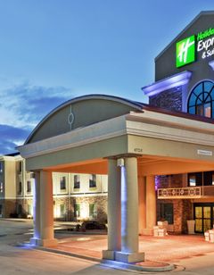 Holiday Inn Express Hotel & Suites