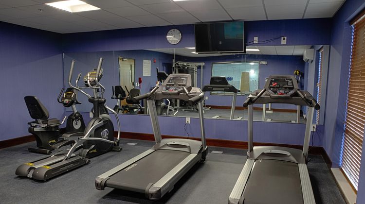 Holiday Inn Express & Suites Sidney Health Club