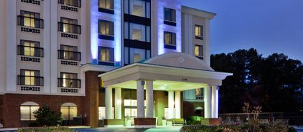 Holiday Inn Express Wilson Exterior