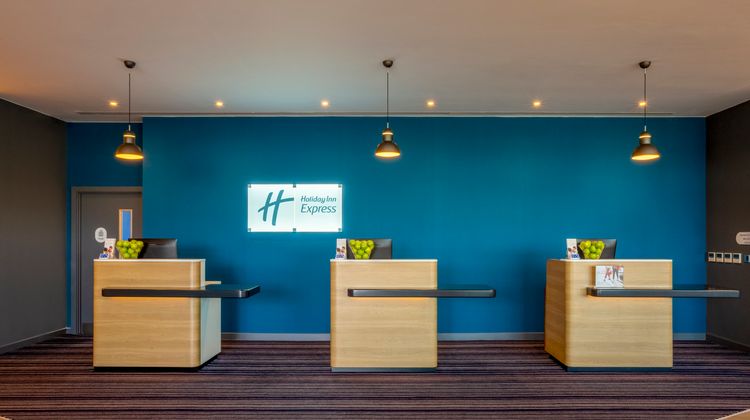Holiday Inn Express Bridgwater Lobby