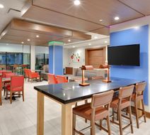 Holiday Inn Express Fort Worth-Northlake Lobby