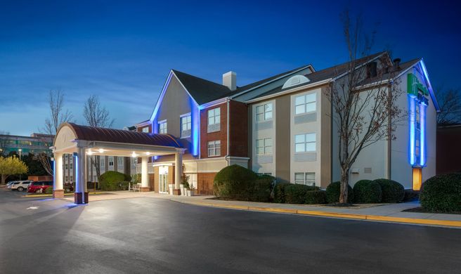 Holiday Inn Express Alpharetta-Roswell Exterior