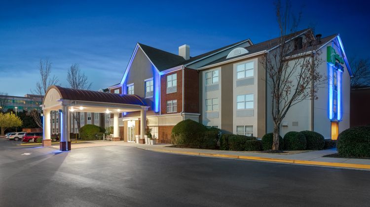 Holiday Inn Express Alpharetta-Roswell Exterior