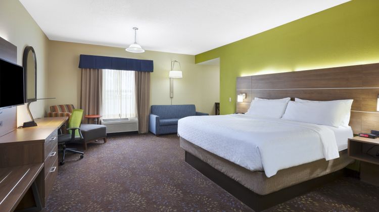 Holiday Inn Express Suite