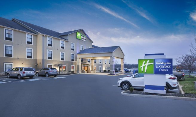 Holiday Inn Express Exterior