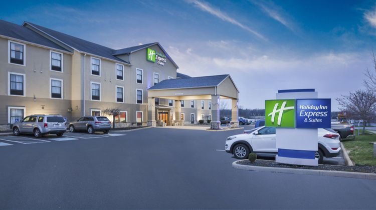 Holiday Inn Express Exterior