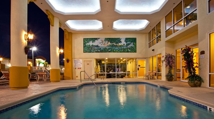 Holiday Inn Express & Suites Cocoa Beach Pool