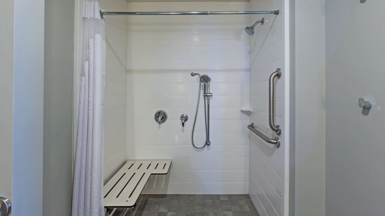 <b>Holiday Inn Houston NE-Bush Airport Area Room</b>. Images powered by <a href="https://www.leonardoworldwide.com/" title="Leonardo Worldwide" target="_blank">Leonardo</a>.