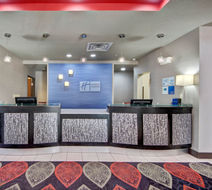 Holiday Inn Express & Suites OKC North Lobby