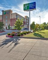 Holiday Inn Express & Suites OKC North