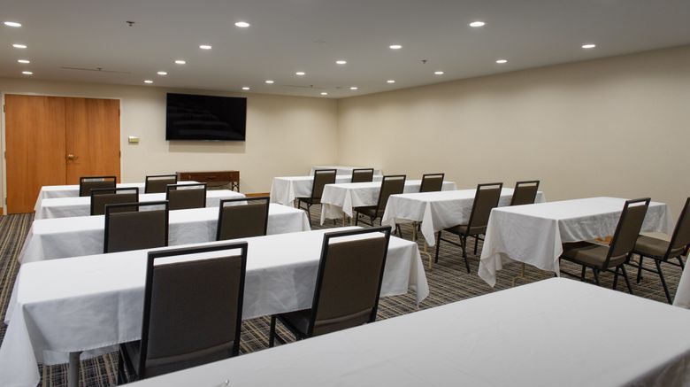 <b>Holiday Inn Express & Suites Hayward Meeting</b>. Images powered by <a href="https://www.leonardoworldwide.com/" title="Leonardo Worldwide" target="_blank">Leonardo</a>.