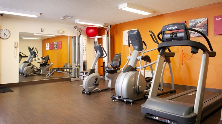 <b>Holiday Inn Express & Suites Hayward Health Club</b>. Images powered by <a href="https://www.leonardoworldwide.com/" title="Leonardo Worldwide" target="_blank">Leonardo</a>.