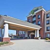 Holiday Inn Express Hotel & Suites