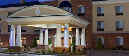 Holiday Inn Express Hotel & Suites Exterior