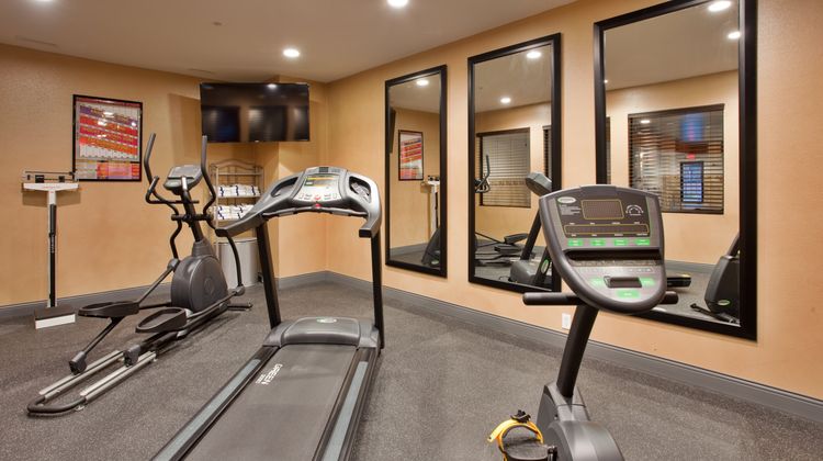 Holiday Inn Express St Louis Airport Health Club