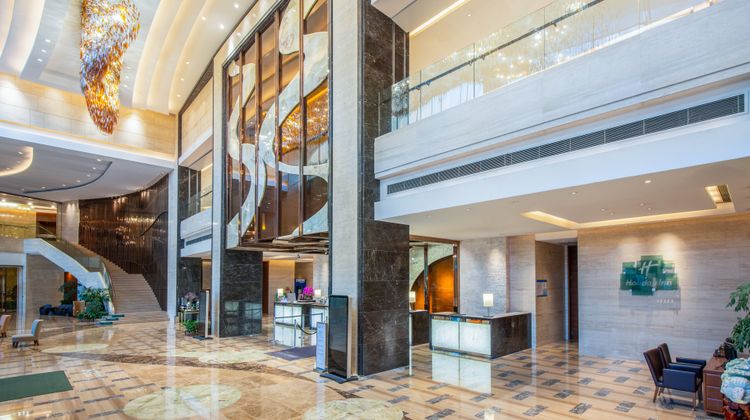 Holiday Inn Nantong Oasis International Lobby