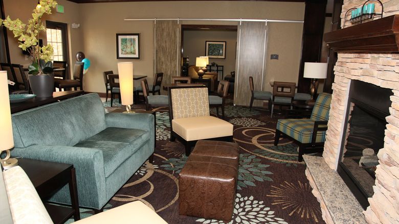 <b>Staybridge Suites Lincoln Northeast Lobby</b>. Images powered by <a href="https://www.leonardoworldwide.com/" title="Leonardo Worldwide" target="_blank">Leonardo</a>.