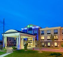 Holiday Inn Express Hotel & Suites Exterior