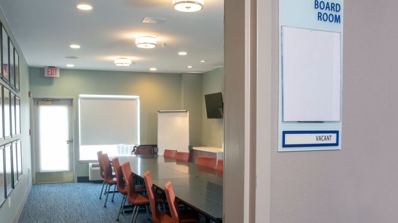 <b>Holiday Inn Express Hotel & Suites Meeting</b>. Images powered by <a href="https://www.leonardoworldwide.com/" title="Leonardo Worldwide" target="_blank">Leonardo</a>.