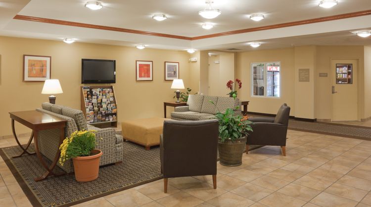 Candlewood Suites Lobby
