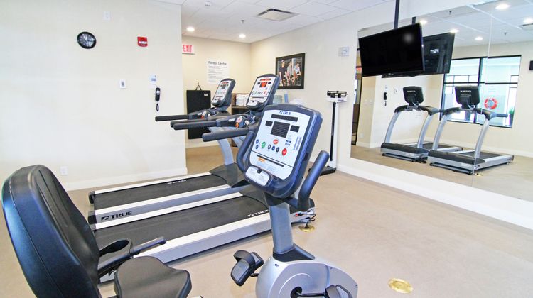 Holiday Inn Express & Suites NW Health Club