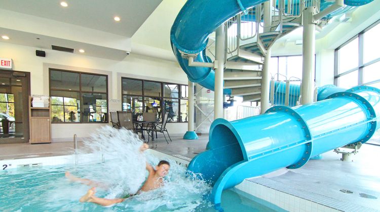 Holiday Inn Express & Suites NW Pool
