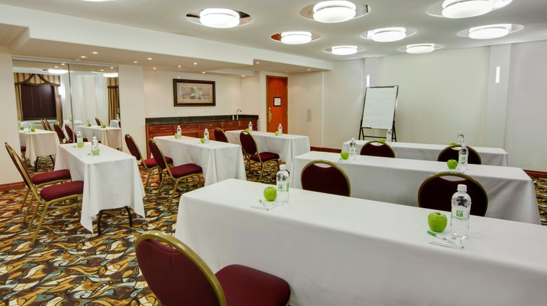 <b>Holiday Inn Calgary Airport Meeting</b>. Images powered by <a href="https://www.leonardoworldwide.com/" title="Leonardo Worldwide" target="_blank">Leonardo</a>.