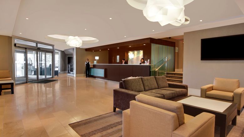 <b>Holiday Inn Calgary Airport Exterior</b>. Images powered by <a href="https://www.leonardoworldwide.com/" title="Leonardo Worldwide" target="_blank">Leonardo</a>.