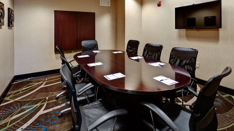 Holiday Inn Express & Suites Wichita Meeting