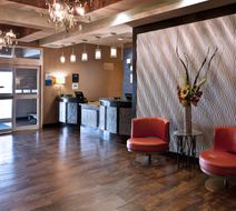 Holiday Inn Express & Suites Wichita Lobby